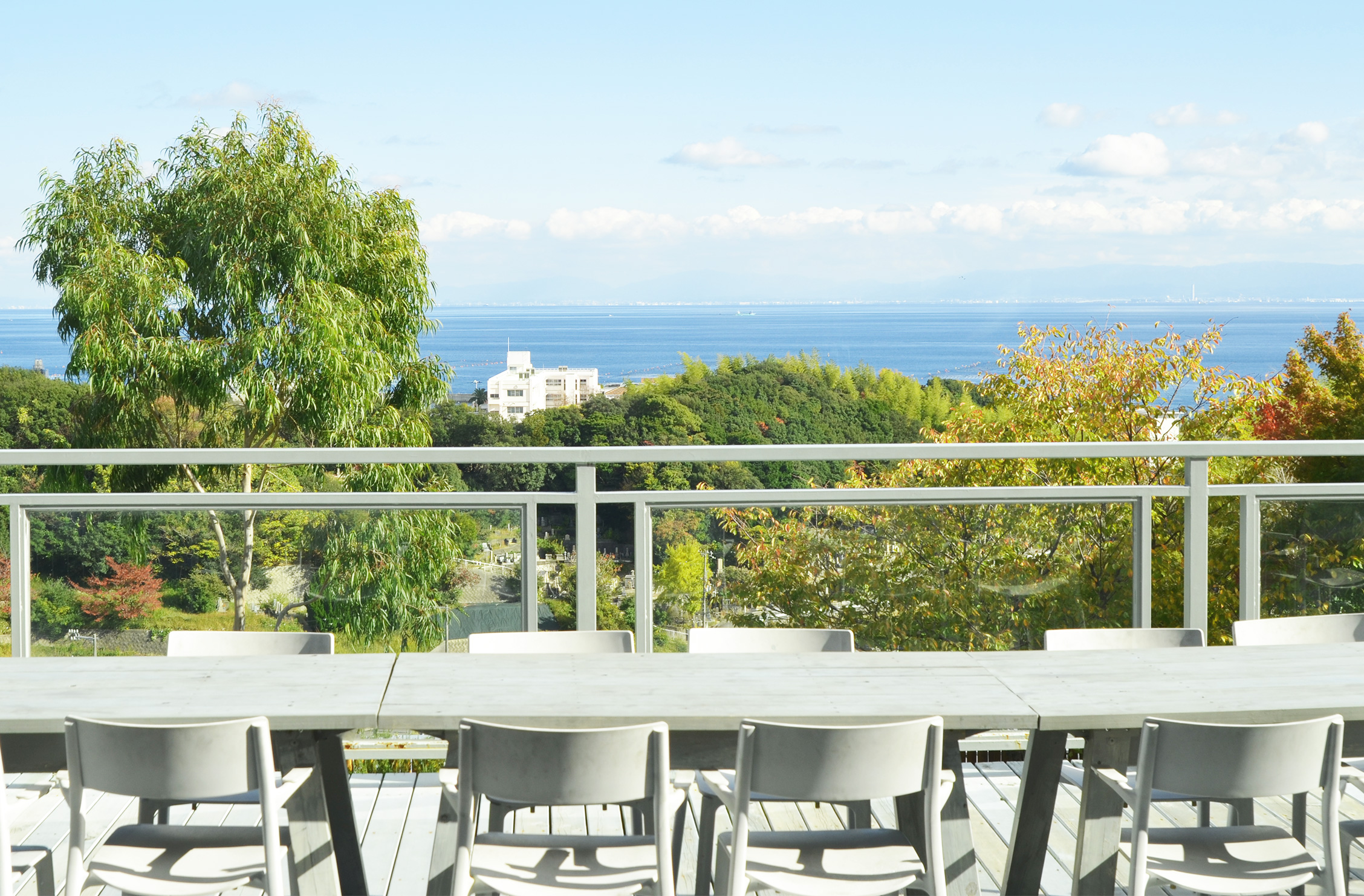 笑顔で語る様子